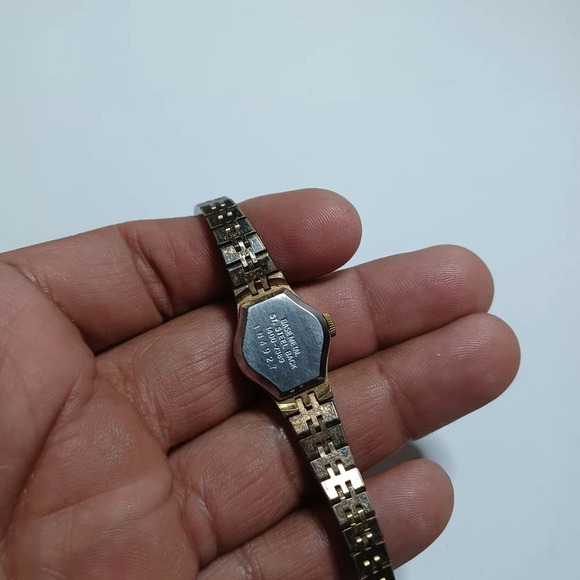 Vintage Seiko Watch Women Gold Tone Oval Dial Safety Chain New Battery watch is - Picture 5 of 6